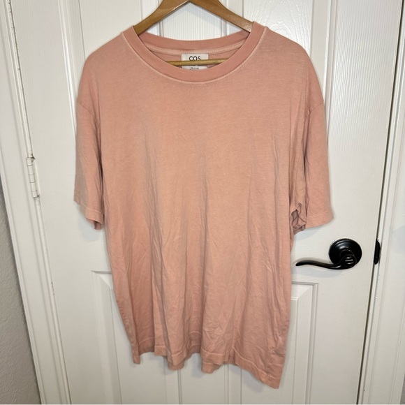 COS Salmon Dusty Pink Faded Relaxed Fit T-Shirt Sz L Basic Closet Minimalist - Picture 1 of 6